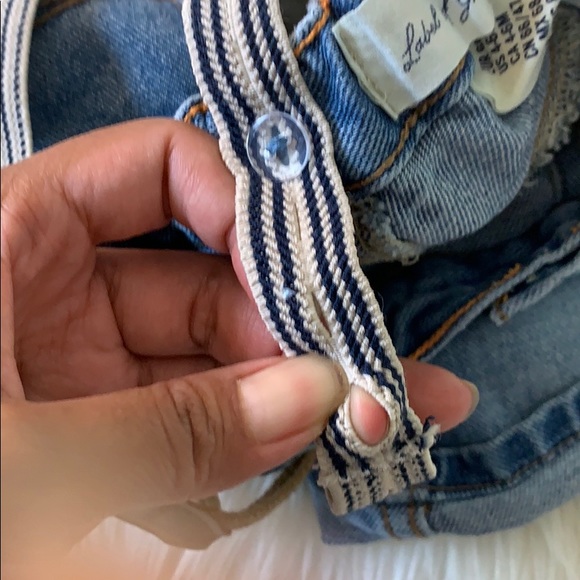 Shorts - Picture 3 of 6